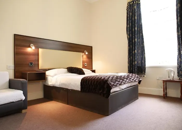 The Kingston 3* Leeds (West Yorkshire)