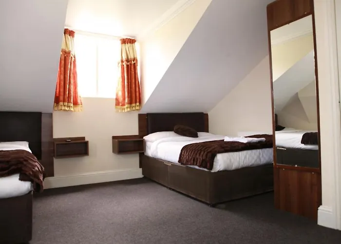 The Kingston 3* Leeds (West Yorkshire)