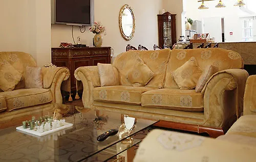 Готель The Kingston 3*