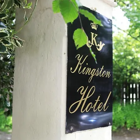 The Kingston Готель Лідс